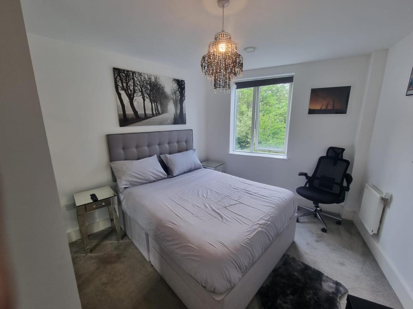 Apartment Sweet Ivy One Bedroom Flat